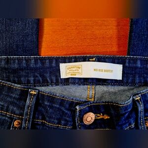 COPY - Signature by Levi Strauss  & Co. Gold Label Bootcut Jeans sz16 Woman